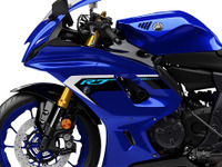 “扱い切れる”スーパースポーツ、ヤマハ『YZF-R7』が2025年モデルに…青とグレーの2色展開 画像