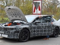 「M」と間違える？ BMW『3シリーズ』ノイエクラッセEV、ついに実車が出現！ 画像