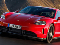 ポルシェ『タイカンGTS』改良新型、700馬力に強化…航続は最大628kmに 画像