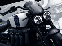 2500ccエンジンのトライアンフ『Rocket 3』に世界500台限定車、伝説のスタントマンに敬意…342.9万円から 画像