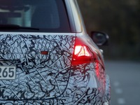 星型テールライトが見えた！ メルセデスベンツ『GLE』改良新型、BMWのX5次世代と市場で激突 画像