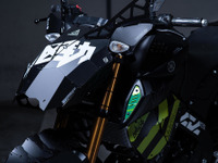 ヤマハ『MT-125』が近未来の装甲車に変身!? ポップカルチャーの祭典「東京コミコン2024」出展へ 画像