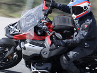【BMW R1300GSアドベンチャー 試乗】「ASA」でエンストの不安から解放！その完成度に大きく驚かされた…鈴木大五郎 画像