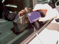 プレミアムカーシェアリング…携帯でピッ、カードでピッ 画像