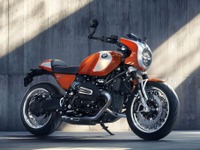 伝説の「R 90 S」が現代に蘇る、新型レトロスポーツのBMW『R 12 S』発表 画像