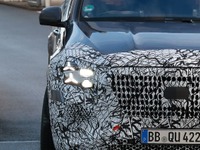 二段重ねの星が光る...メルセデスの最高級SUV『マイバッハGLS』改良新型は派手！ 画像