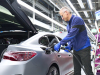BMW、全ディーゼル車に水素化植物油燃料充填へ…CO2最大90%削減 画像