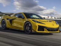 アメリカ史上最強のV8エンジン搭載！コルベット『ZR1』発表、1064馬力で0-96km/h加速わずか2.3秒 画像