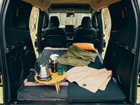 ルノー『カングー』、「車中泊」「愛犬」「サウンド」テーマのアクセサリーパッケージを発表 画像
