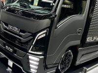 いすゞ『エルフミオ』をカスタム！ AT限定普通免許で運転できる小型トラックに「3つの新提案」…東京オートサロン2025 画像