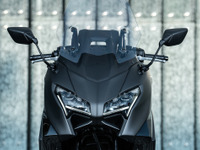 ［15秒でわかる］ヤマハ『TMAX560』2025年モデル…6軸IMU対応ABSやスマートフォンアプリ対応など 画像