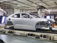 ポルシェ、塗装工程に最新自動エラー検出システム導入…100秒で10万枚の画像分析 画像