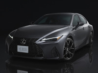 レクサス『IS300』にブラックアクセント、精悍な特別仕様車発売…590万円から 画像