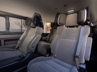 8名乗り『ハイエースワゴン』を4名乗りに改造、快適な「シェア乗り」車両を運行開始 画像