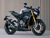 3気筒エンジンは183馬力！ 新型トライアンフ『スピードトリプル1200RS』発表、222万5000円より 画像