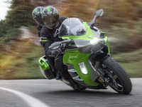 カワサキのスーパーチャージャーマシン『Ninja H2 SX SE』がカラー変更、価格は312万4000円 画像