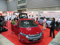 【ATインターナショナル09】やっぱりエコカー、EVに来場者の視線は集中 画像