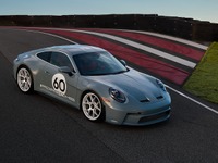 ポルシェ、希少な限定『911 S/T』をオークション出品へ…収益は米赤十字社に寄付 画像