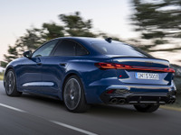 アウディ『A5』新型、米国はセダンのみ！日本仕様よりも60馬力以上パワフル 画像