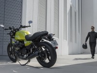 伝説の「スポルト」復活にファン歓喜、モトグッツィ『V7シリーズ』新型にSNSでは様々な要望も 画像