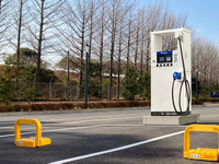 EV充電スポットの不満解消へ、予約者以外の駐車を防止…新電元工業と林テレンプが共同開発 画像