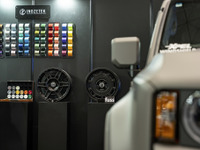 輸入車カスタムのパイオニア「ラガーコーポレーション」が初出展、INOZETEKのカラーPPFに注目…IAAE 2025 画像
