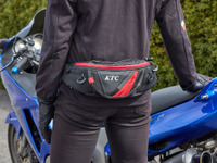 KTCがクシタニとコラボ、ライダー向け「ウエストバッグ」と「ヒップバッグ」を発売 画像