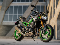 カワサキ『Z900 SE』新型を発売、アプリ連携で初のターンバイターンナビも 画像