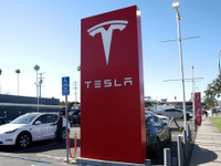 テスラ株が急落…米欧での不買運動、目標株価引下げを嫌気した売りに押される 画像