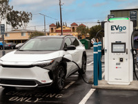 米トヨタ、「EVgo」と350kWの高出力急速充電ステーションを初稼働 画像