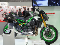 カワサキ『Z900 SE』がフルモデルチェンジ！“Sugomi”デザイン進化、注目はターンバイターンナビの初採用…大阪モーターサイクルショー2025 画像