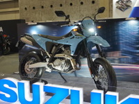 「復活のDR」スズキ『DR-Z4S/SM』日本初公開に「マジでかっこいい」「はよ価格発表してくれ」ファンの期待高まる 画像