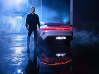 ドバイにある世界最大のソーラーパークにてポルシェ、DJデヴィッド・ゲッタがコラボレーション 画像