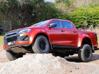 いすゞのピックアップトラック『D-MAX』新型が究極のオフロード仕様に 画像