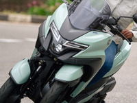 ヤマハの3輪スクーター『トリシティ125』が精悍フェイスに刷新！ 2025年モデルの見どころは 画像