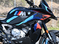 300万円台で手に入れられるホンモノの「M」、BMW『M 1000 XR』 画像
