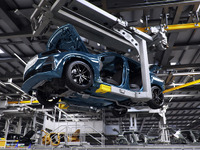 BMW、世界30以上でバーチャル工場実用化へ、デジタルツイン活用 画像