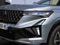 ルノー『エスパス』新型、200馬力フルハイブリッドを改良…燃料満タンで最大1100km走行可能に 画像