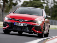歴代最強の『ゴルフGTI』がタイプRの好敵手に!?「ロマン感じる」「気合い入ってんな」などSNSも注目！ 画像