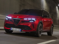 アルファロメオの新型SUV『ジュニア』日本発売に、「420万円はリーズナブル」「マジで美しい」など反響続々 画像