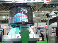 【東京ショー2002速報】ディーゼルは商用車の中核技術、だから環境適合---デンソー 画像