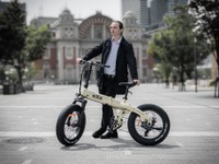 航続80kmの折りたたみ電動アシスト自転車「eXs Street」、14万9000円で発売 画像