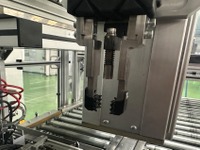 ボッシュ、東松山工場の自動車部品生産ロボットに「柔軟指」導入 画像