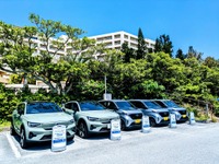 沖縄のリゾートホテルでEVカーシェア開始、スマホで全手続き　那覇周辺の渋滞解消へ 画像