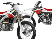 「ストロボカラーが帰ってきた」ヤマハのモトクロス車「YZシリーズ」、70周年仕様とフルチェンの『YZ450F』にSNS注目！ 画像