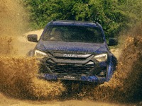 いすゞのピックアップトラック『D-Max』、極地仕様「AT35」英国発売…約1130万円 画像