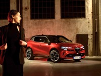 新型コンパクトSUV、アルファロメオ『ジュニア』はスポーツ精神と先進技術を結集［詳細画像］ 画像