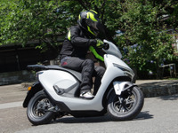 総合のりものメーカーホンダの面目躍如だ！ 原付二種の電動バイク『CUV e:』に試乗してわかったこと 画像