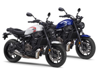 ヤマハのネオレトロ『XSR700』に新色登場！ 往年のマシン彷彿させる「ホワイト」とシリーズ初の「ブルー」採用 画像