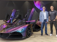 ハイブリッドV12エンジンのゼンヴォ『オーロラ』、第一号車がグッドウッド2025でデビューへ 画像